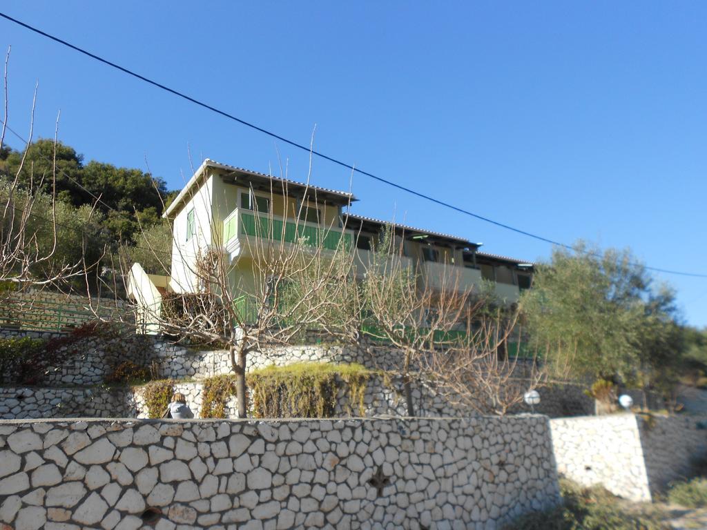 Harmony Apartment Kalamitsi  Exterior photo